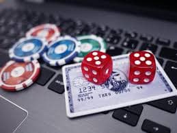 Tabel pembayaran Dragon Hatch yang menampilkan nilai simbol dan kombinasi pemenang